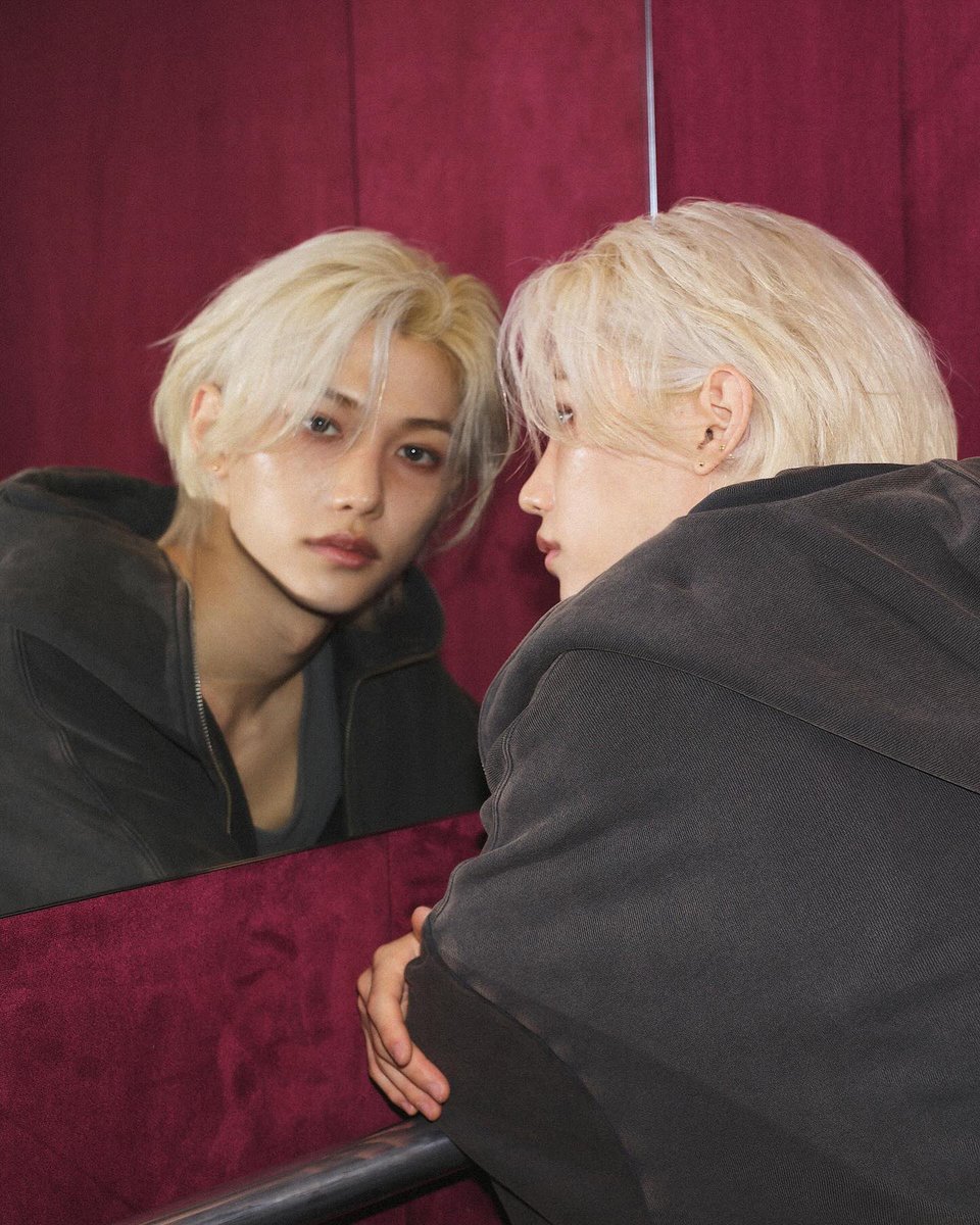 watsonyb66's tweet photo. 메가버스 용복이 너무 좋지 https://t.co/hquBV4WaqJ