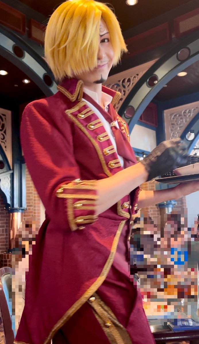 なんか、サーブの時サンジくん隣にすわったんですけど。Why????