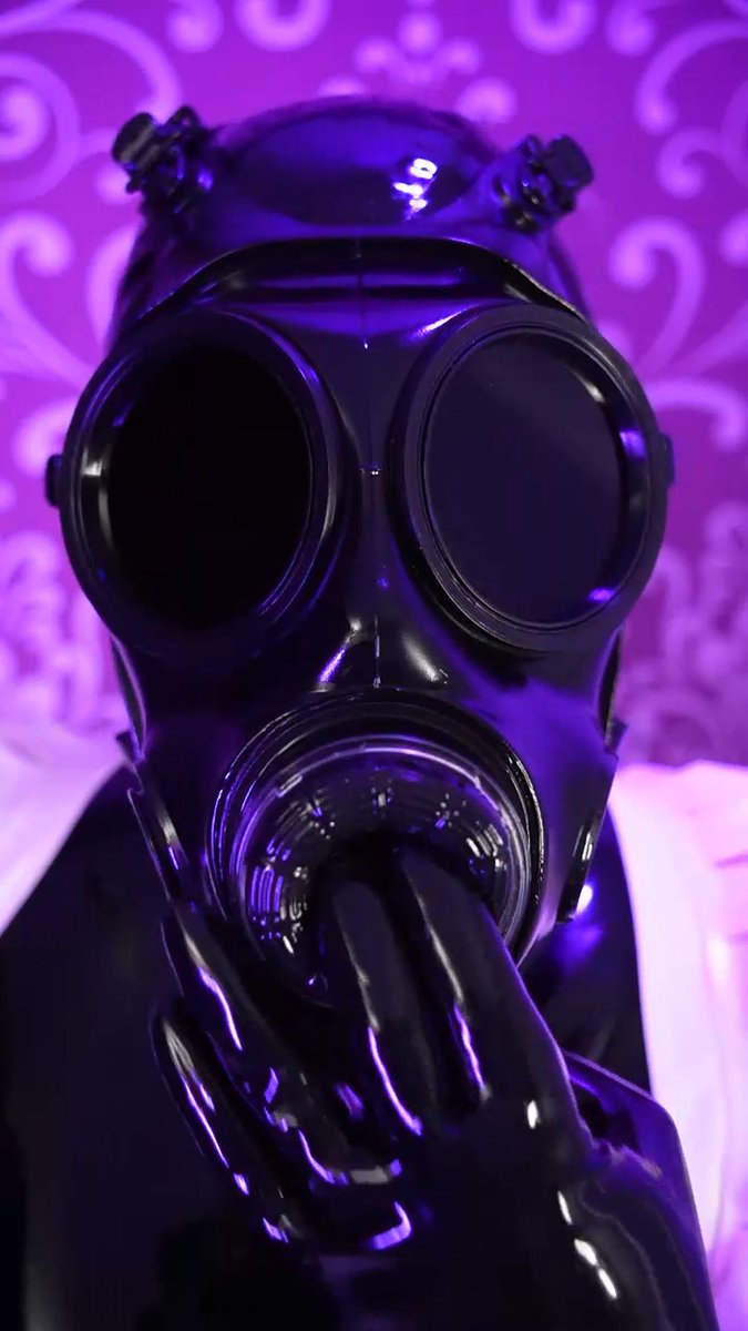 RubberDoll330 tweet media
