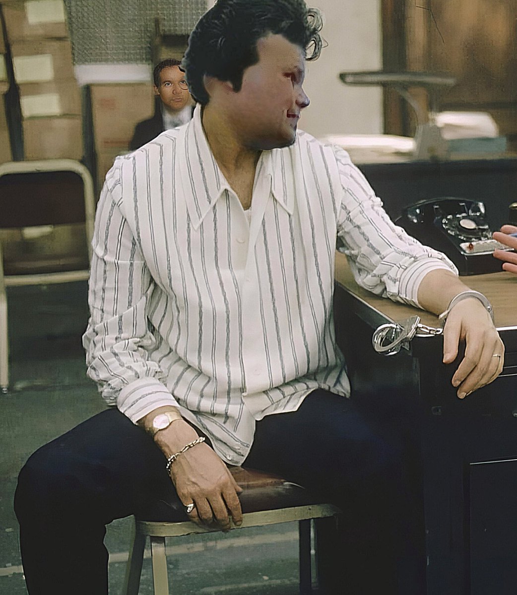 FrankieNOOO's tweet image. It was only a matter of time, Interpol caught up with this global menace.
@geno_bisconte @frankiemacd @keanuCthompson @StancilJim @peabody_ne79229 @GumFridays @Thurdeye @SteveContiDAGOD @TheDumpClips @ihwshow @FrankP614 @larrybeyah