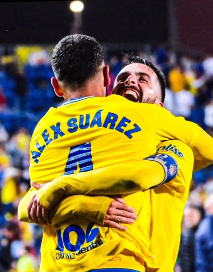 MI CAPITANES SIEMPRE Y NADIE MÁS💛💙