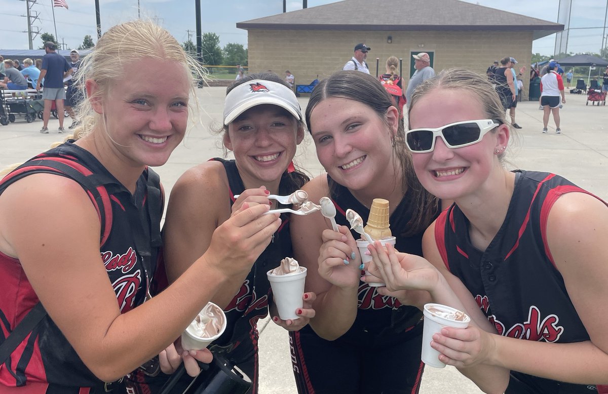 WIN #2 of the day, 5th W of the #NAFAMidwestNationals.
Last game is at 5:50pm, a W takes us to the 'Ship on Sunday! 💪🏻 Ladies promoting the BEST soft serve EVER. Come 👀 a game &amp; eat some 🍦.
Seriously. THE BEST. 😋❤️
Youth Sports Complex, 3301 Prairie Ave, Beloit, WI, Field 11.