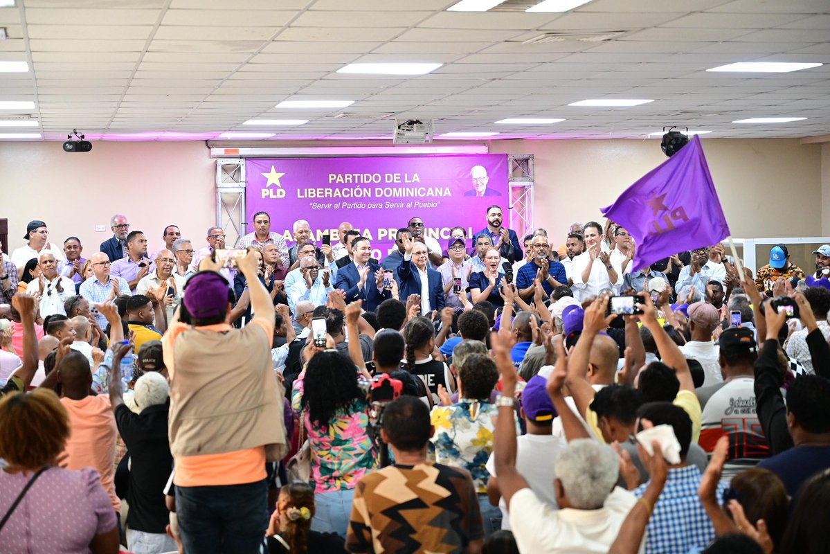 DIGICOM PLD (@digicompld) on Twitter photo 💜 El PLD se fortalece desde la base.
Con <a href="/DaniloMedina/">Danilo Medina</a> y <a href="/JohnnyPujols/">Johnny Pujols</a> al frente, Puerto Plata vive una asamblea de unidad, estrategia y compromiso con el futuro del país. ✊🇩🇴⭐️
#PuertoPlataEsPLD #DaniloMedina #JohnnyPujols 💜 El PLD se fortalece desde la base.
Con <a href="/DaniloMedina/">Danilo Medina</a> y <a href="/JohnnyPujols/">Johnny Pujols</a> al frente, Puerto Plata vive una asamblea de unidad, estrategia y compromiso con el futuro del país. ✊🇩🇴⭐️
#PuertoPlataEsPLD #DaniloMedina #JohnnyPujols