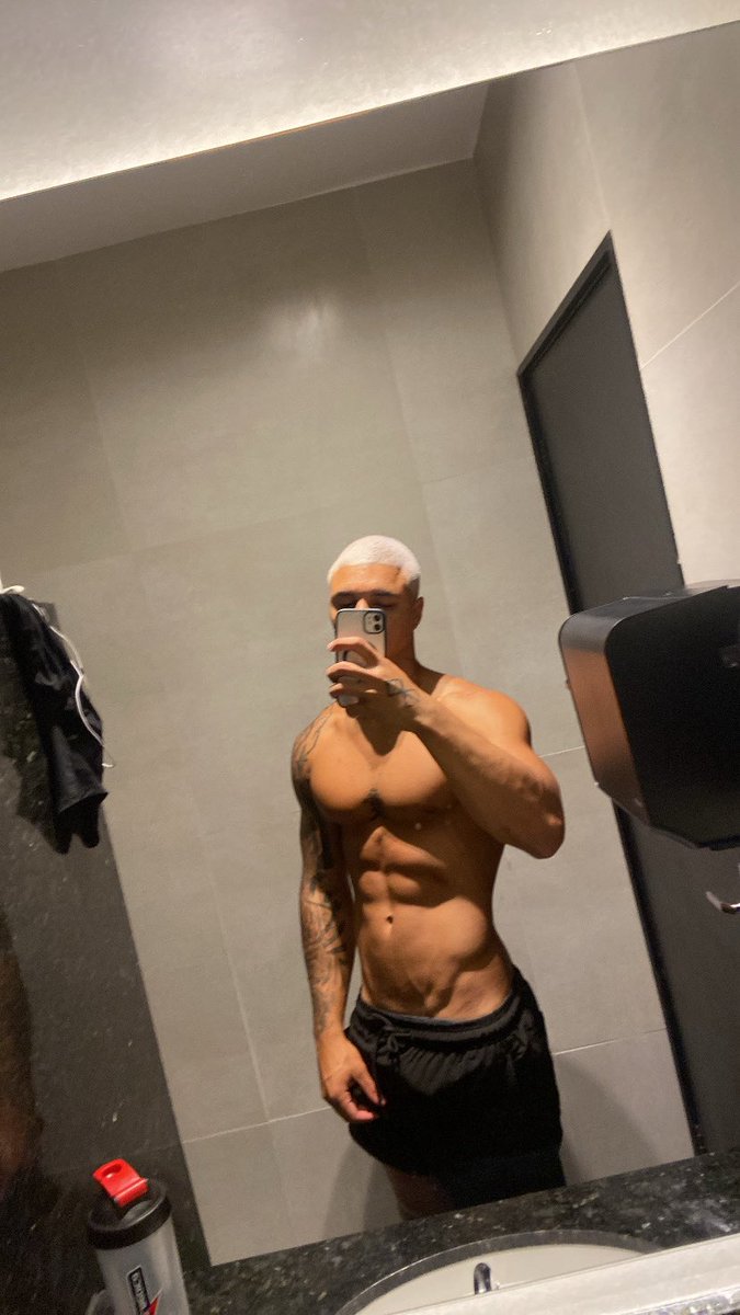 Acabei de posta 2 vídeo 🍆💦

privacy.com.br/@Rddomingos