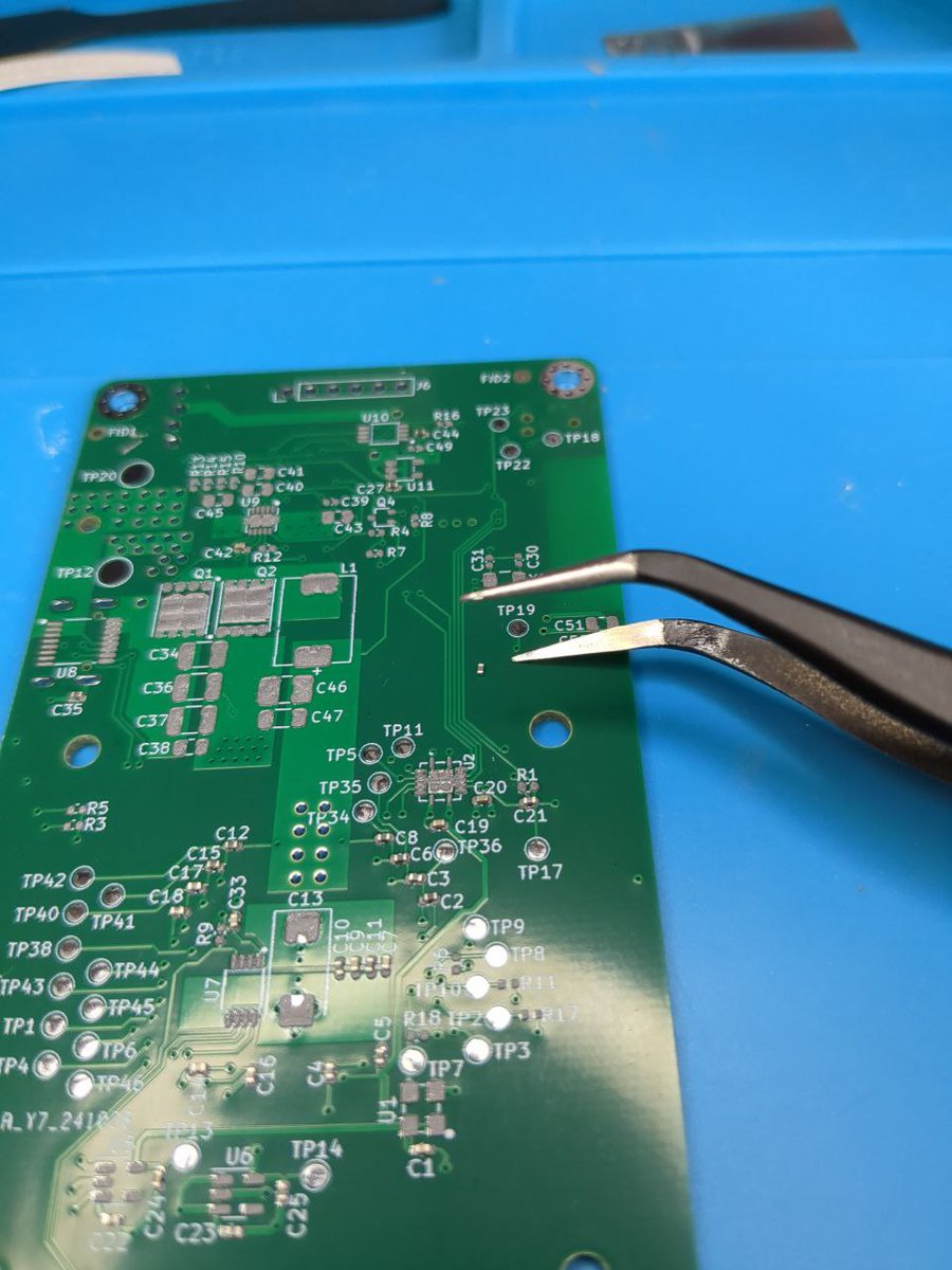 incognitojohn23's tweet image. Failed for months trying to build my first Bitaxe miner.

Not kidding.

Destroyed 3 circuit boards, fried 2 ASICs, and spent way too many nights staring at a soldering iron wondering if I&apos;d lost my mind.  

But here&apos;s the thing: every mistake taught me something new.  

Now I can…