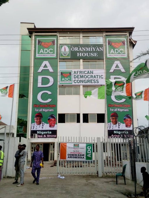 ADCLagoss's tweet image. APC Lagos, you will fall to your knees in 2027! Get ready!