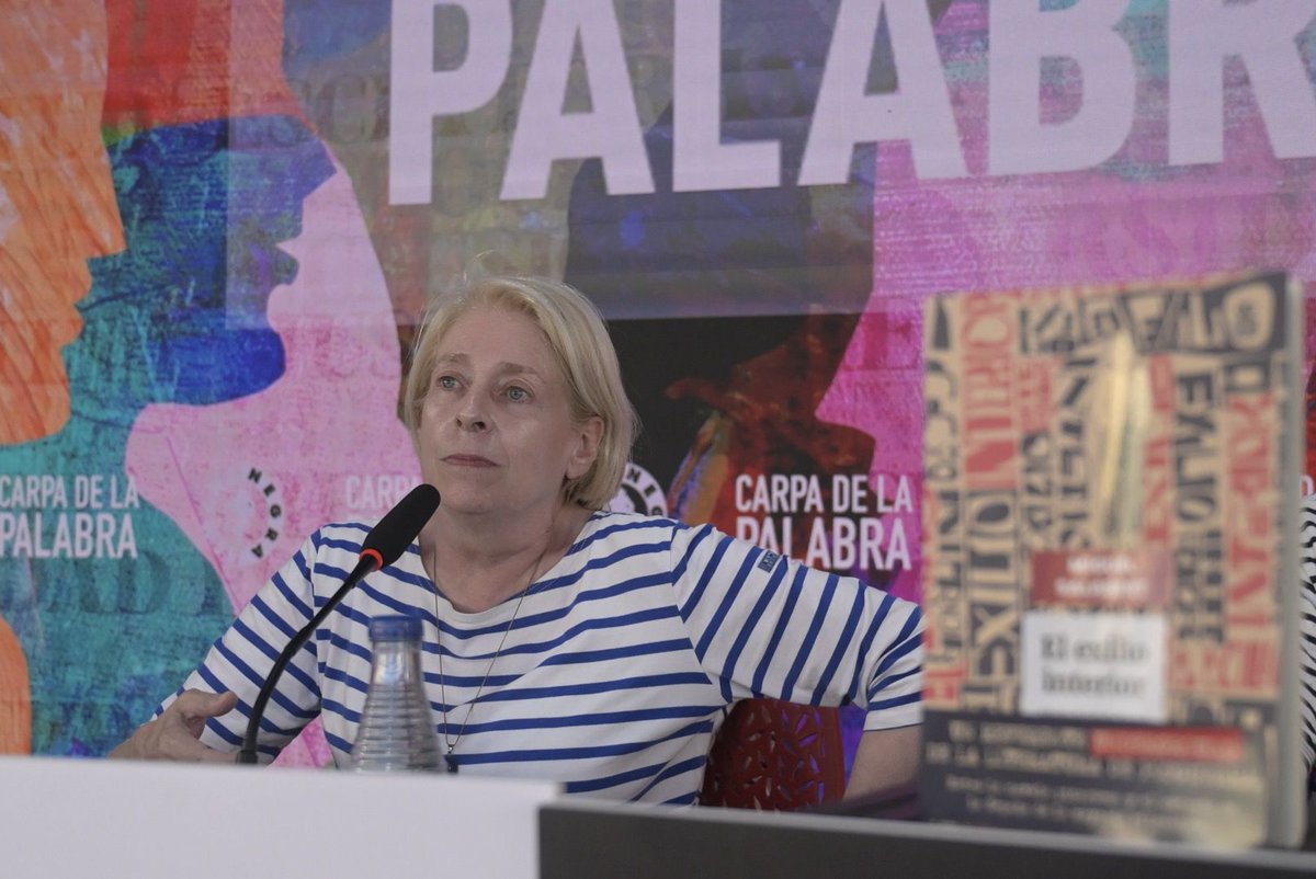 snegra's tweet image. El exilio interior, de Miguel Salabert, rescata la memoria de quienes vivieron desterrados dentro de su propio país.
Con Juana Salabert y Lorenzo R. Garrido.
Palabra, dictadura y dignidad.