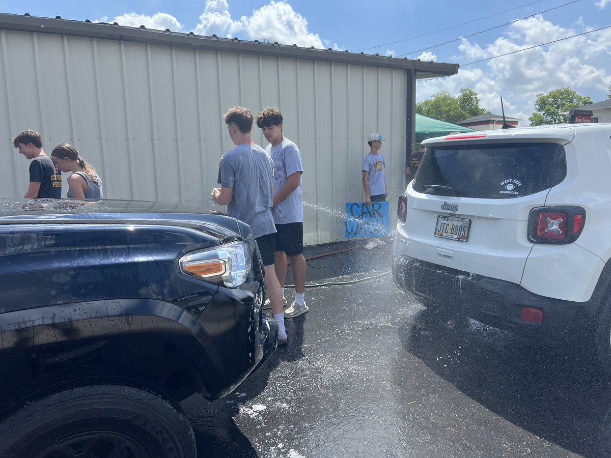 We had a great turn out for the Mighty Mia Fundraiser Car Wash today!
