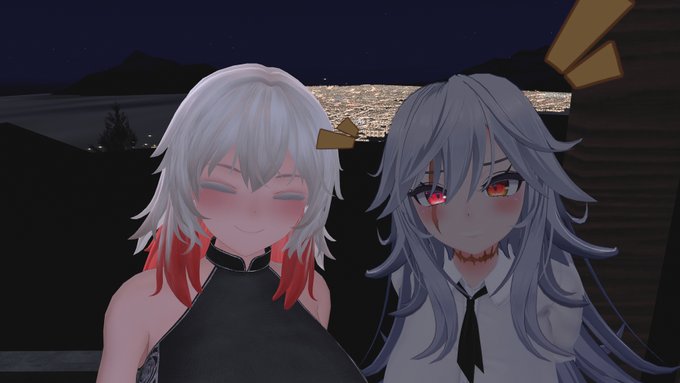 ステラさんとお話してた時の写真。

神殺しはACVDのリマスターと今の時代だからこそ改めてマルチ寄りのACの復活も期待してます。ナイトレインが成功してるんだからイケるって。
俺はシンプルな対人戦だけでなく複数人での巨大兵器戦とか領地戦とかヘリ特攻とかもしたいんだ。あと脚はもっと太くなれ。 