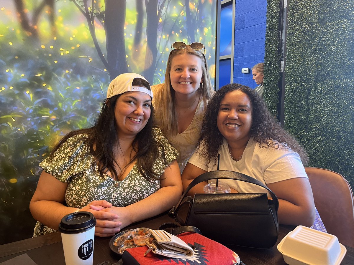 ConservativeKFC's tweet image. Firefly Coffee Ladies Brunch!
☕️🥯🧋🥐
I’ve always wanted a good group of gals to have brunch with on the weekends, and I have found that with @MCYRGOP_Women!
🐘🎀🐘🎀🐘🎀🐘🎀🐘
Check us out for fun and likemindedness!
👩🏼🤝👩🏻🐘🎀💄🇺🇸💅🏻🩷