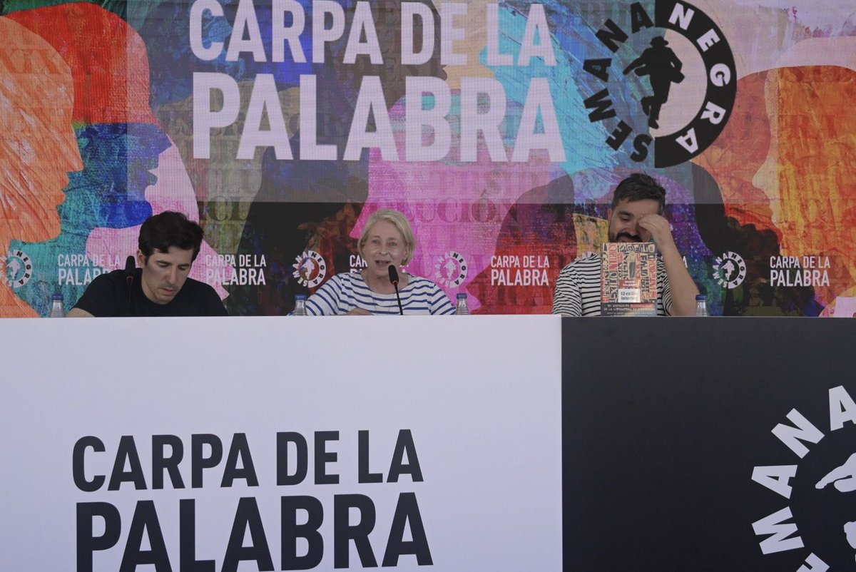 snegra's tweet image. El exilio interior, de Miguel Salabert, rescata la memoria de quienes vivieron desterrados dentro de su propio país.
Con Juana Salabert y Lorenzo R. Garrido.
Palabra, dictadura y dignidad.