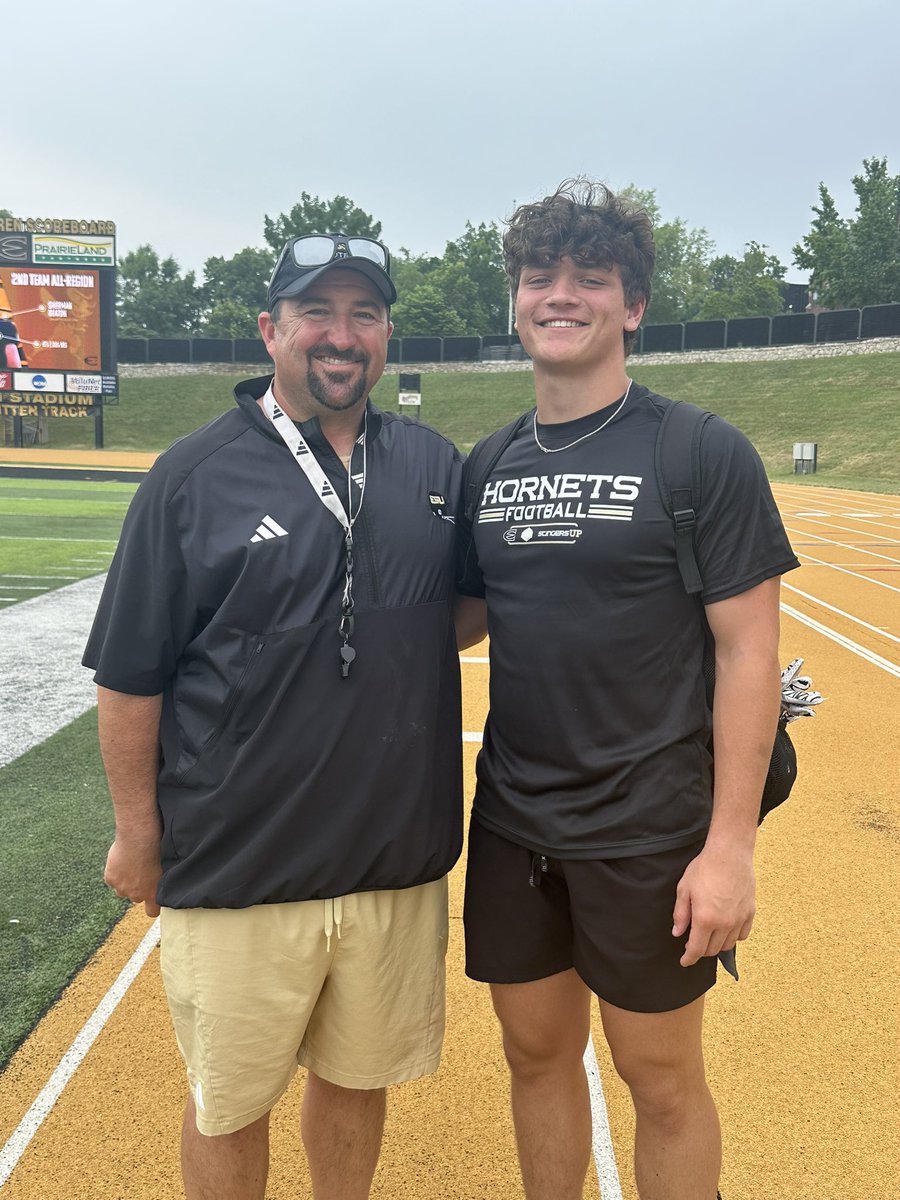 Gvike06's tweet image. Had a great time competing at Emporia State. Thank you to all the coaches for helping me and @CoachMLoPo and @CoachBaird_ESU for the invites.#DMGB