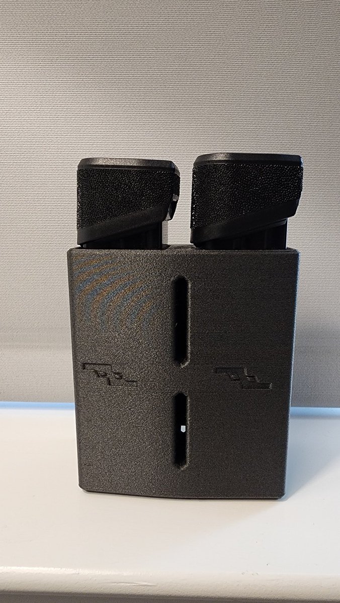 weaporize's tweet photo. Improved with 3d hexagon infill and solid infill around both tensioner slots as well as paddle mounting slots. 

#MHP2 https://t.co/CnkJndg79s