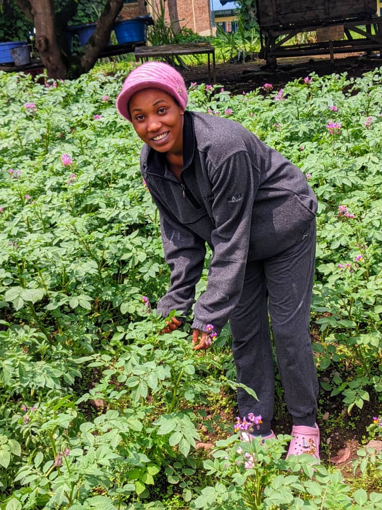 Sending warm wishes for a Happy Sunday to all the farmers. May your crops thrive and your spirits soar!
<a href="/AgiriteMedia/">Agirite Media</a>