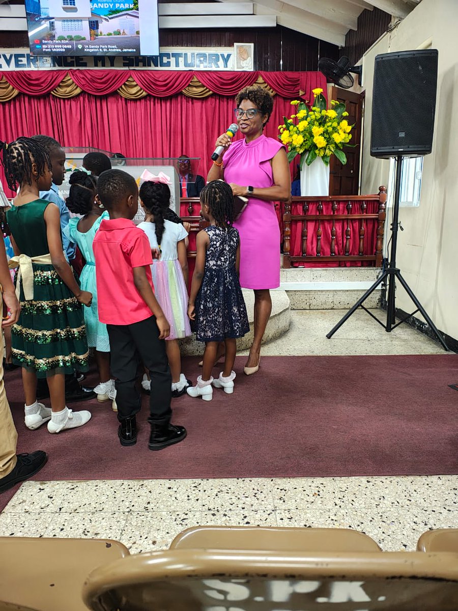 staceyknightpnp's tweet photo. Delivering the children’s story at Sandy Park SDA this morning. 🙏🏾🤩

Story of the wise woman of Abel Beth Maacah (2 Samuel 20:14-22). 

A wise woman saved her city from being besieged by speaking up boldly. 

#JamaicaPNP #RightwithKnight #TimeCome #PavingTheWay #WeChooseChange https://t.co/vMHqL0MmLv