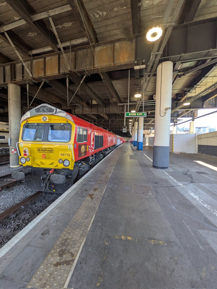 David Savage (@dave_savage1) on Twitter photo Enjoyed supporting <a href="/AvantiWestCoast/">Avanti West Coast</a> in the Partner Zone of the Rail 200 #InspirationTrain at London Euston today. Hundreds of visitors came through -such a great buzz all day! Well worth a visit if you get the chance. π #Rail200 Enjoyed supporting <a href="/AvantiWestCoast/">Avanti West Coast</a> in the Partner Zone of the Rail 200 #InspirationTrain at London Euston today. Hundreds of visitors came through -such a great buzz all day! Well worth a visit if you get the chance. π #Rail200