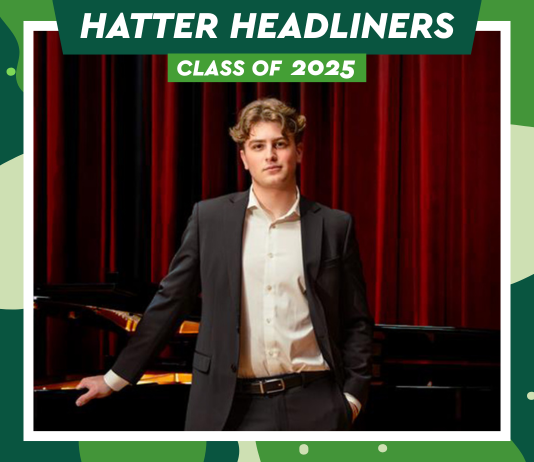 StetsonU's tweet image. Nicholas Dieux '25 sang opera in Europe, performed with Opera Orlando & won first place in a singing competition. Now he's ready for his next big stage, pursuing a master’s degree at LSU. Congratulations, Nicholas!
Watch the Video: bit.ly/3Iq2xT5
#GoHatters | #StetsonU