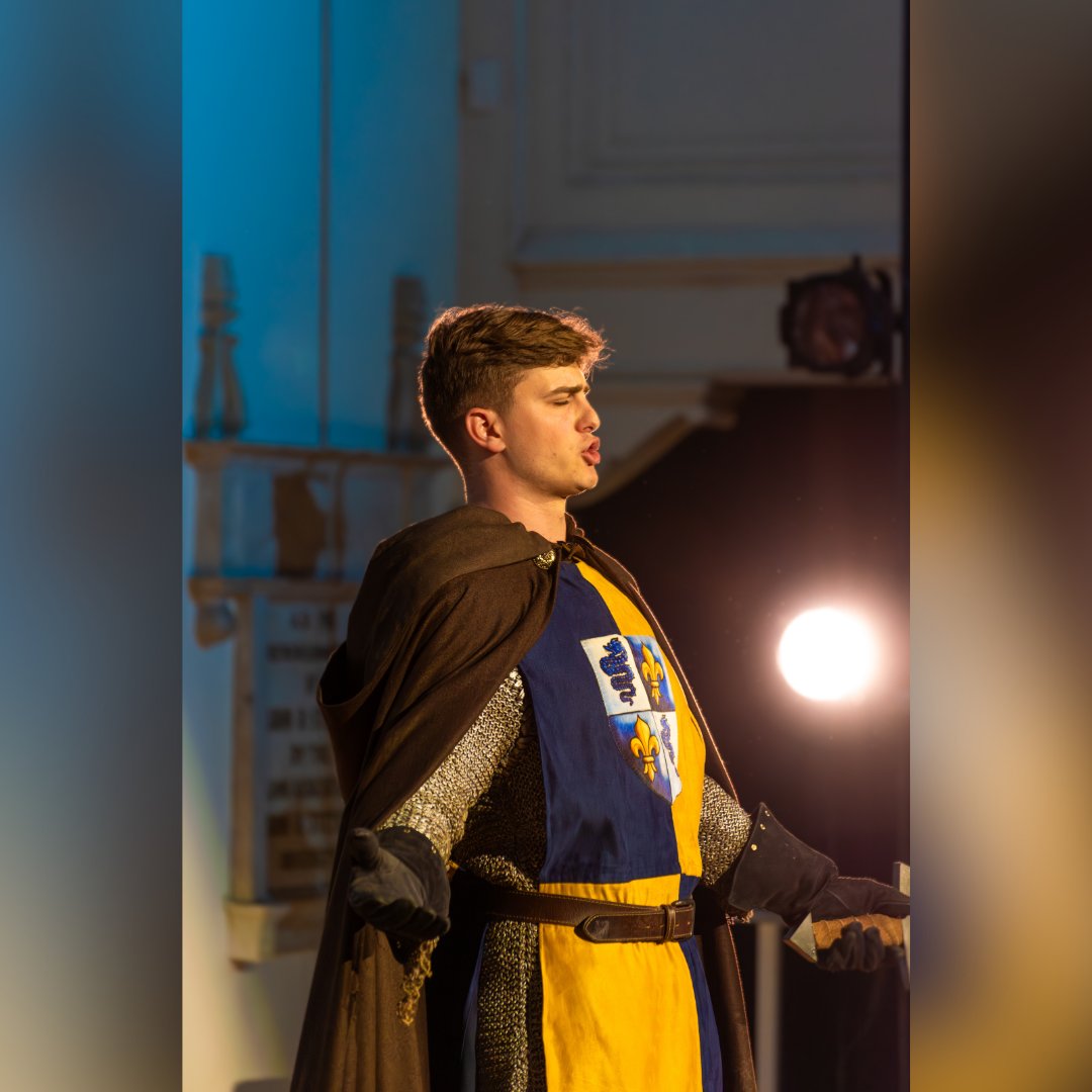 StetsonU's tweet image. Nicholas Dieux '25 sang opera in Europe, performed with Opera Orlando & won first place in a singing competition. Now he's ready for his next big stage, pursuing a master’s degree at LSU. Congratulations, Nicholas!
Watch the Video: bit.ly/3Iq2xT5
#GoHatters | #StetsonU