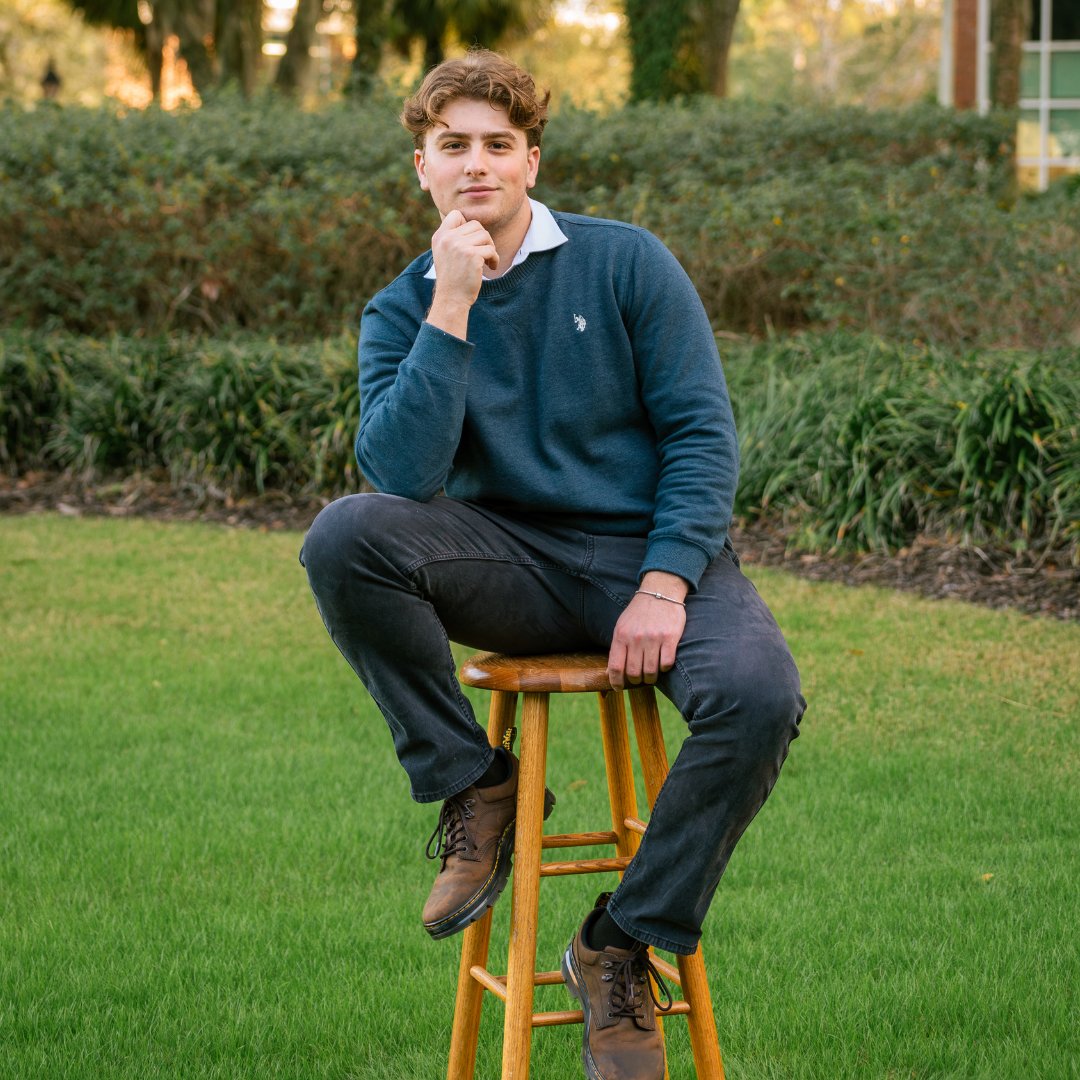 StetsonU's tweet image. Nicholas Dieux '25 sang opera in Europe, performed with Opera Orlando & won first place in a singing competition. Now he's ready for his next big stage, pursuing a master’s degree at LSU. Congratulations, Nicholas!
Watch the Video: bit.ly/3Iq2xT5
#GoHatters | #StetsonU