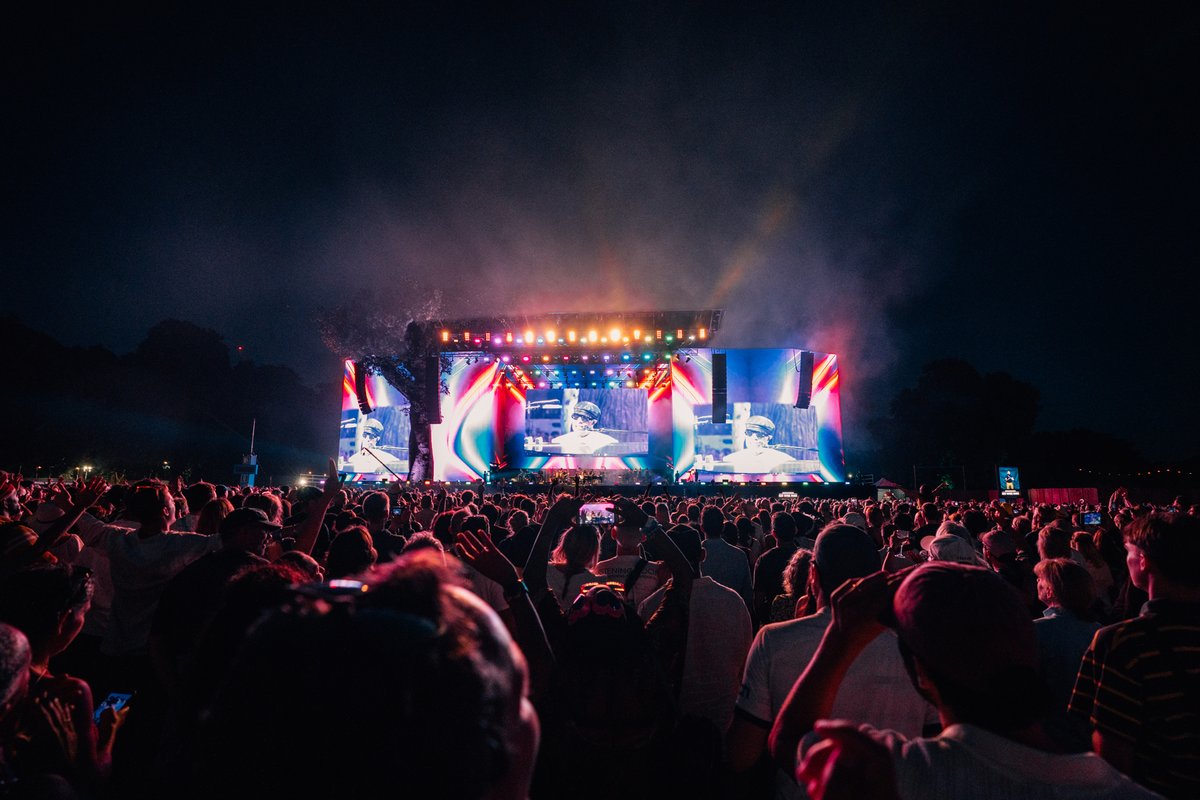 BSTHydePark's tweet image. Signed, sealed, delivered! Thank you, @StevieWonder ❤️
#BSTHydePark #StevieWonder