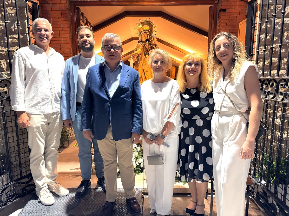 🔴 Disfrutando de las Fiestas de la Poveda con los vecinos del barrio en honor a su patrona.

¡Gracias, como siempre, por la gran acogida!