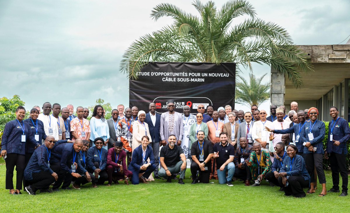 GuilabGN's tweet image. 𝐋𝐚 GUILAB  𝐀 𝐎𝐑𝐆𝐀𝐍𝐈𝐒𝐄́ 𝐔𝐍 𝐀𝐓𝐄𝐋𝐈𝐄𝐑 𝐑𝐄́𝐆𝐈𝐎𝐍𝐀𝐋 𝐏𝐎𝐔𝐑 𝐋’𝐈𝐍𝐓𝐄́𝐆𝐑𝐀𝐓𝐈𝐎𝐍 𝐍𝐔𝐌𝐄́𝐑𝐈𝐐𝐔𝐄 𝐄𝐍 𝐀𝐅𝐑𝐈𝐐𝐔𝐄 𝐃𝐄 𝐋’𝐎𝐔𝐄𝐒𝐓.

#GUILAB
#ConnecterLaGuinéeEtLeMonde
#CâbleSousMarin 
#MPTEN
guilab.com.gn