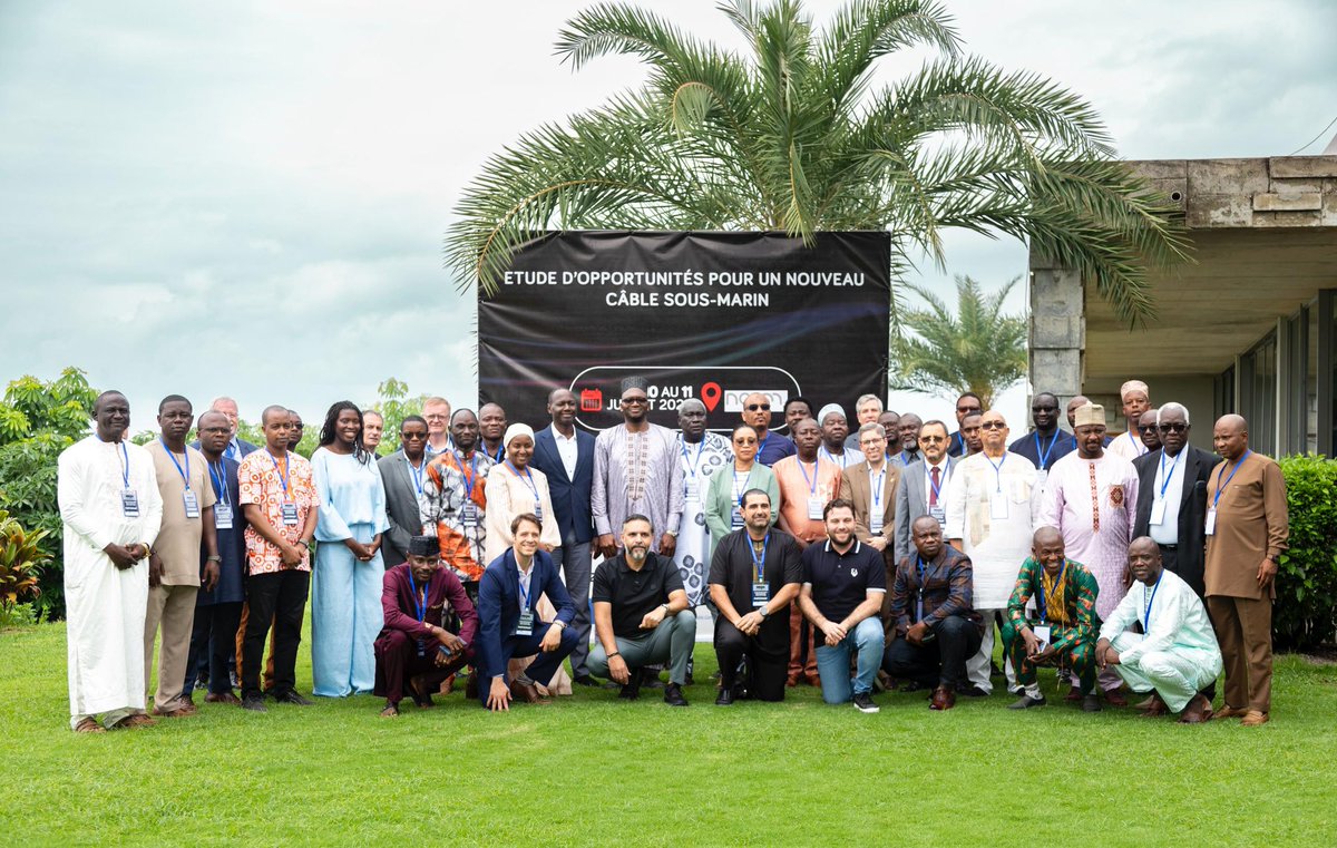 GuilabGN's tweet image. 𝐋𝐚 GUILAB  𝐀 𝐎𝐑𝐆𝐀𝐍𝐈𝐒𝐄́ 𝐔𝐍 𝐀𝐓𝐄𝐋𝐈𝐄𝐑 𝐑𝐄́𝐆𝐈𝐎𝐍𝐀𝐋 𝐏𝐎𝐔𝐑 𝐋’𝐈𝐍𝐓𝐄́𝐆𝐑𝐀𝐓𝐈𝐎𝐍 𝐍𝐔𝐌𝐄́𝐑𝐈𝐐𝐔𝐄 𝐄𝐍 𝐀𝐅𝐑𝐈𝐐𝐔𝐄 𝐃𝐄 𝐋’𝐎𝐔𝐄𝐒𝐓.

#GUILAB
#ConnecterLaGuinéeEtLeMonde
#CâbleSousMarin 
#MPTEN
guilab.com.gn