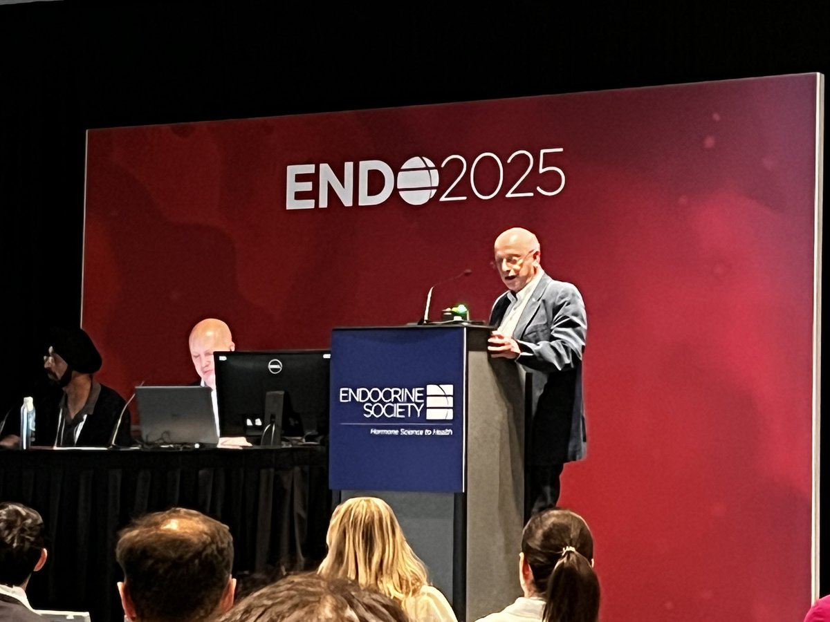 David Petrik (@davidpetrik77) on Twitter photo Nice talk of Tim Wells #ENDO2025 <a href="/CUBiosciences/">Cardiff University School of Biosciences</a> <a href="/KalliPoppi/">Dr. Amanda K E Hornsby</a> Nice talk of Tim Wells #ENDO2025 <a href="/CUBiosciences/">Cardiff University School of Biosciences</a> <a href="/KalliPoppi/">Dr. Amanda K E Hornsby</a>