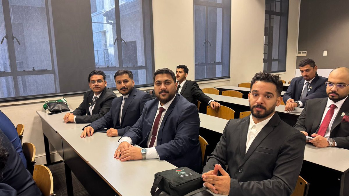 تشرفت بتمثيل جامعة جدة في الرحلة الطلابية إلى جمهورية جنوب أفريقيا، وكانت تجربة استثنائية بكل تفاصيلها.

عدت وأنا أعتز بهذا الشرف، محمّلًا بتجربة ثرية على المستويات العلمية والثقافية والحياتية.
كل الشكر لجامعتي العزيزة على هذه الثقة الغالية.
<a href="/UOfjeddah/">جامعة جدة</a>