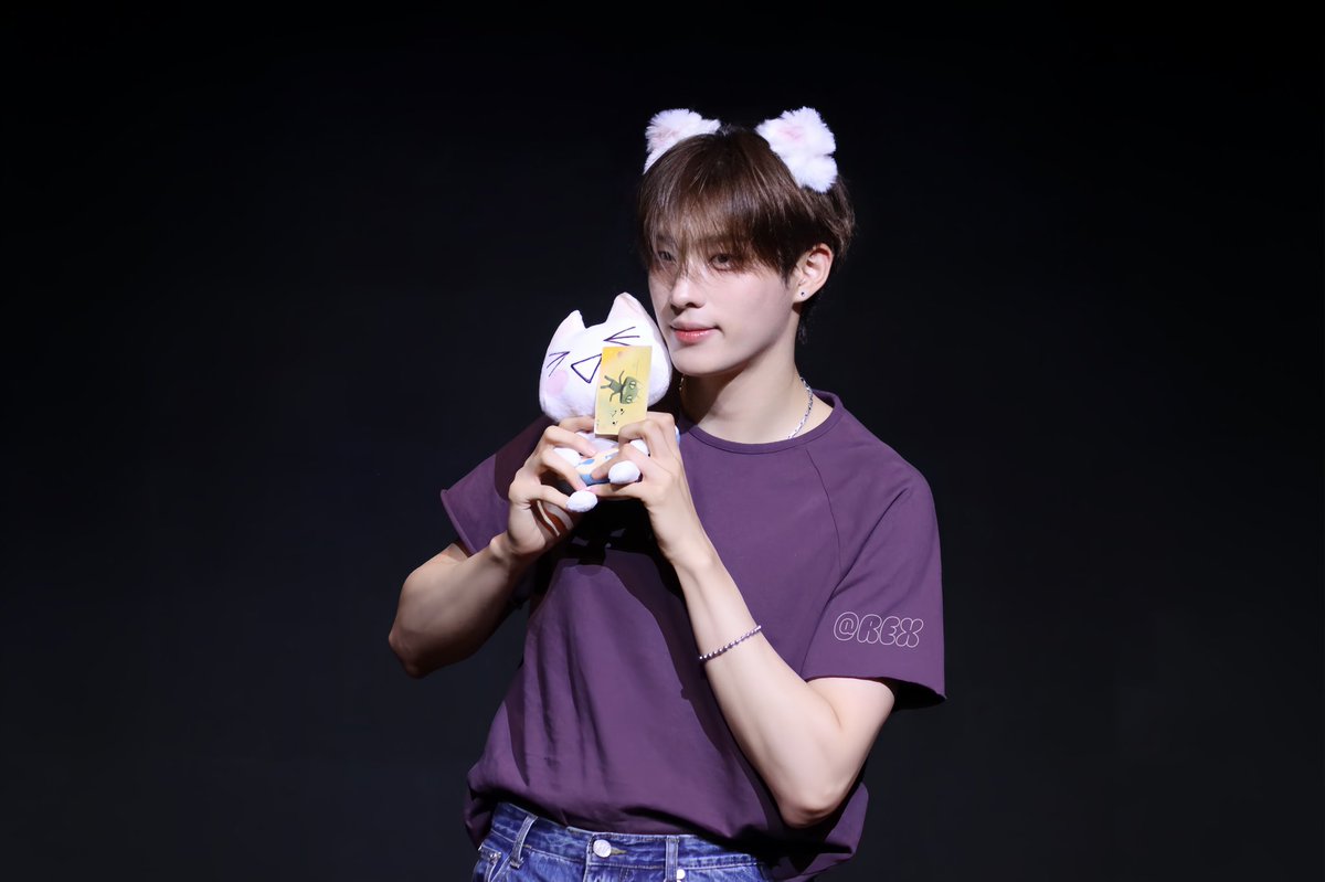 callmeRexxx9's tweet image. 250712
˃̶͈̀🜲˂̶͈́!!
#keeho #기호
#P1Harmony #피원하모니