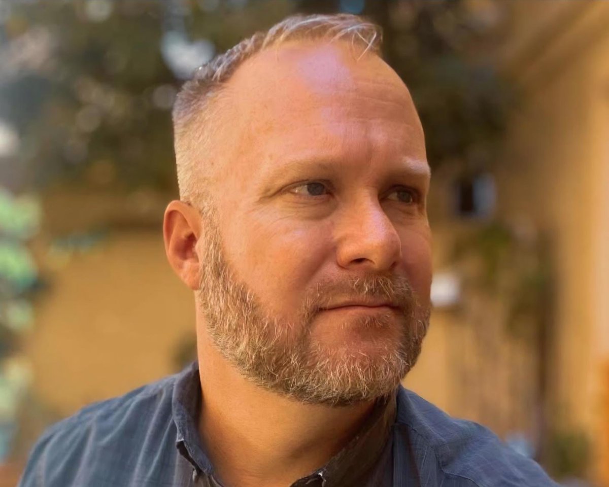 gtwhitesides's tweet image. Sending all my love to the Kampbell family upon hearing of the loss of Chad, an amazing father, husband, and Santa Clarita leader.
We will keep Michelle and all his loved ones in our prayers.