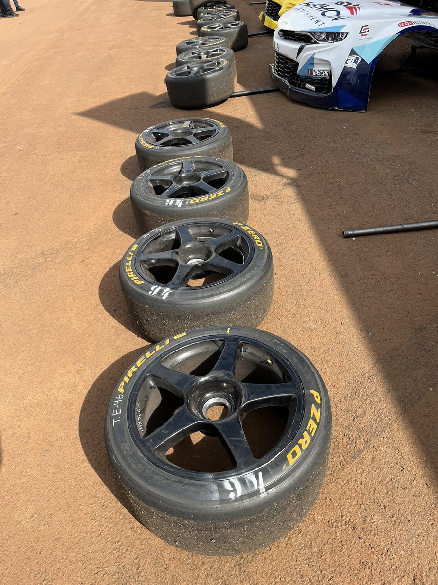 Pirelli_BR's tweet image. Fim do #NightChallenge da Nascar Brasil. Dia recheado de atividades, com treino livre, classificação e a corrida de 100 Milhas. Próxima etapa acontece dia 24 de agosto, no Velocitta.