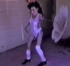 Obedece a la tati o esta noche te roban al macho