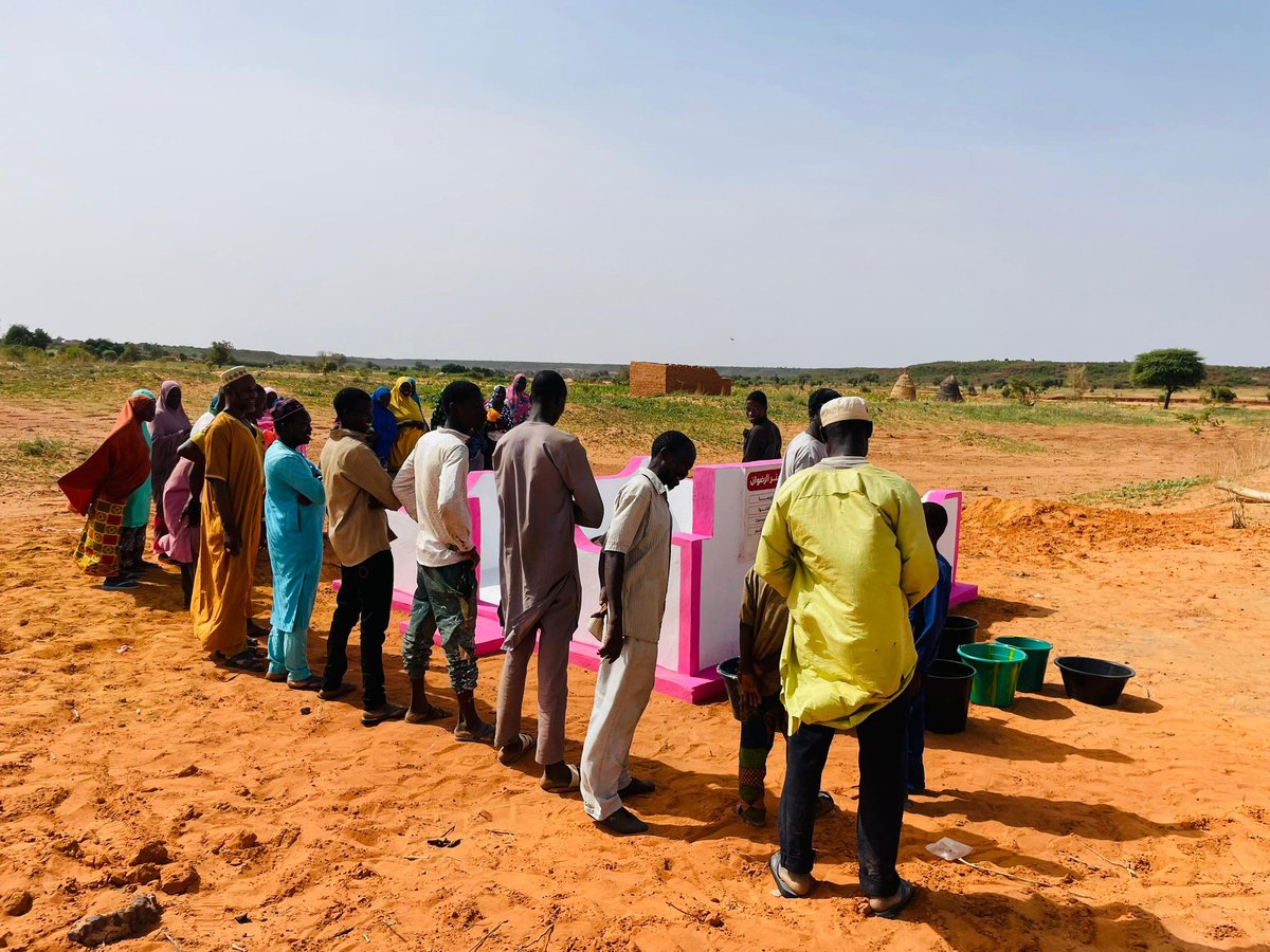 #بئر سطحي بالدلوا 
#قطرة ماء تغير حياتهم
#الثقة
#النيجر
#التواصل 
0022797915440