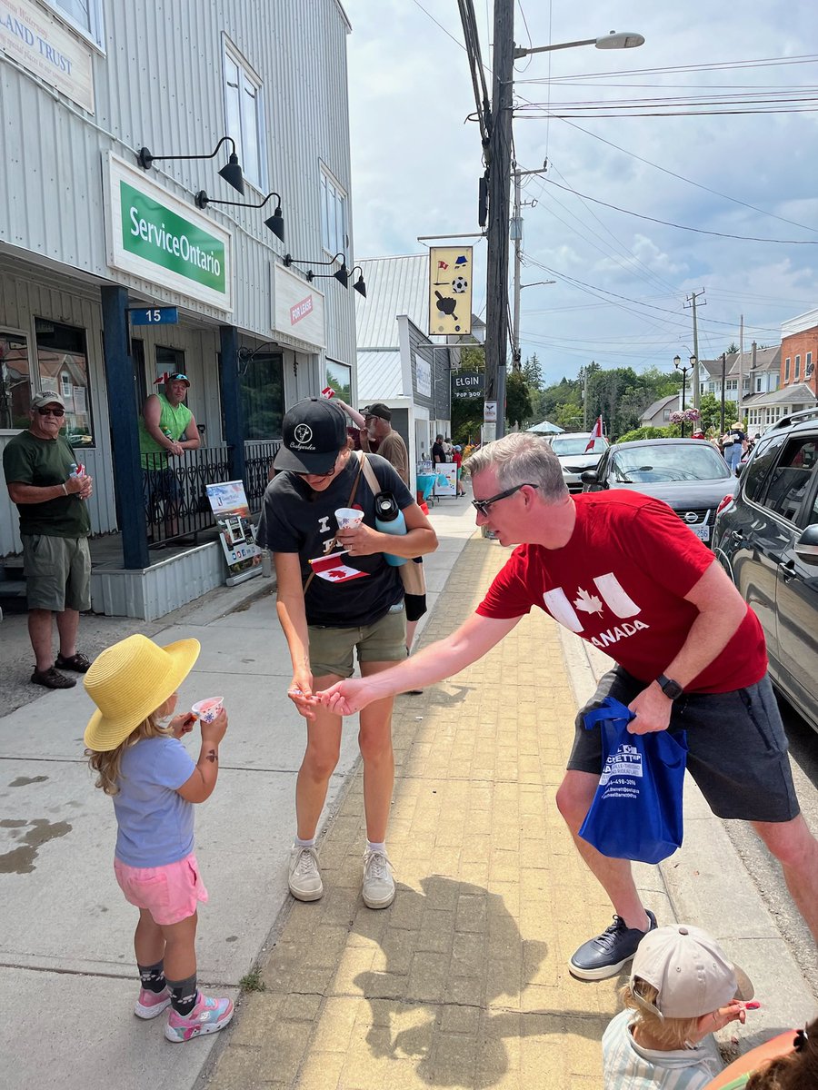 MikeBarrettON's tweet image. Summer was in full swing at the Elgin Days Parade today! ☀️
Team Barrett joined the Canada-themed fun, walking the route lined with folks celebrating community. 🇨🇦
Big thanks to the volunteers who make this a great weekend every year!