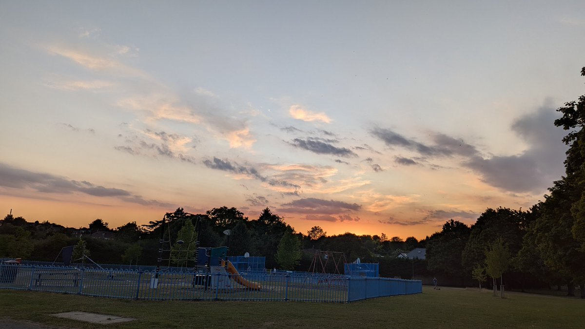Nice sunset tonight here in Basingstoke