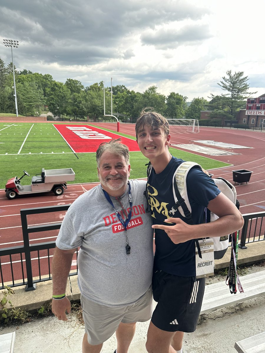 ridgetaylorfb's tweet image. Had an awesome time today at the @DUFootball prospect camp today! Got some great positional work in with @Coach_Kerns52 and showed out in one on ones!
Thank you so much to @coachjo51 for inviting me, I'm really excited to come back for a visit!
@coachhatem @Moses_Adam_86…