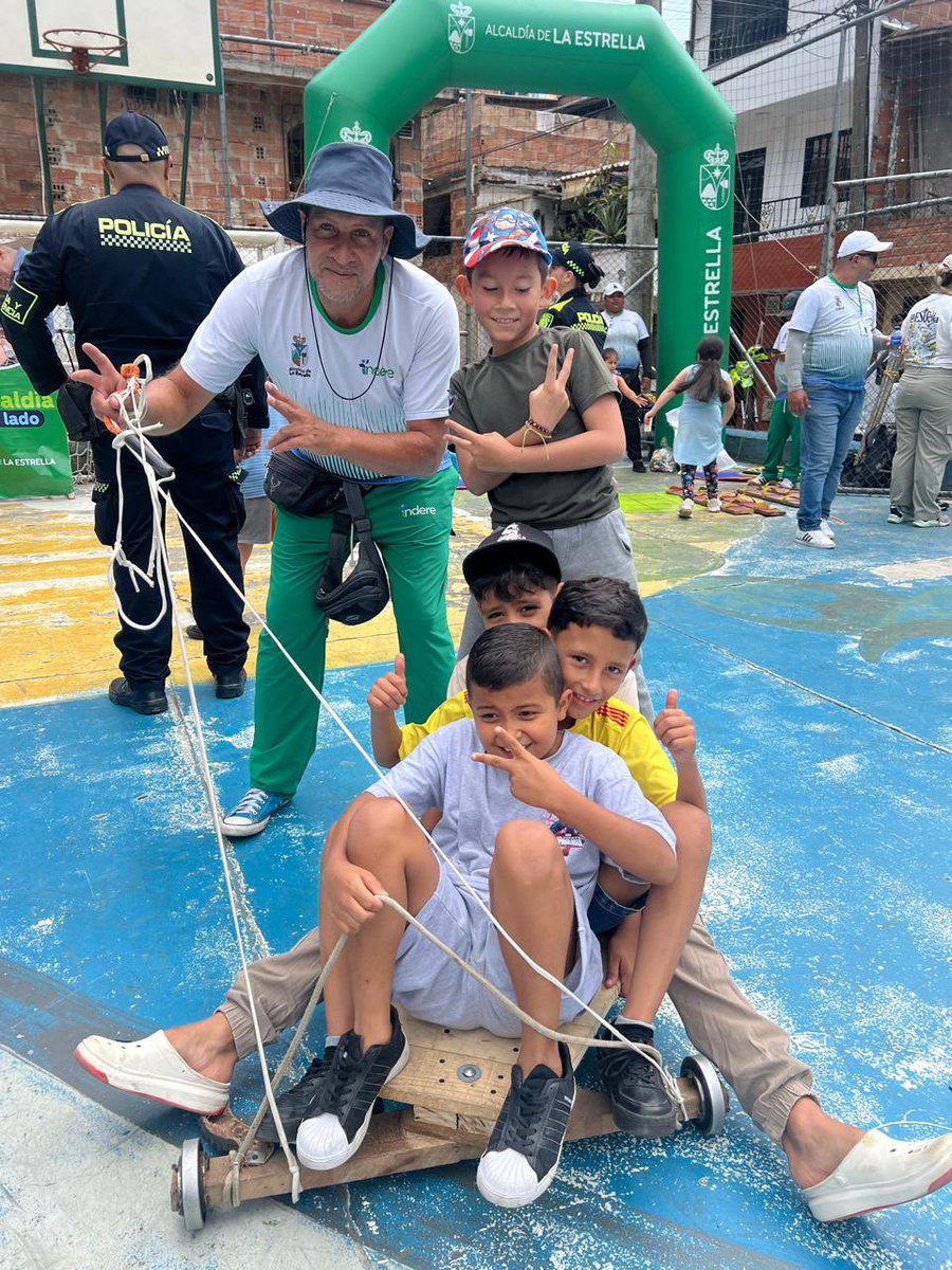 🌟 La Alcaldía de tu Lado llegó al sector de 📍Bellos Aires, llevando presencia institucional y reafirmando nuestro compromiso con una administración cercana y participativa. 👆🏽
