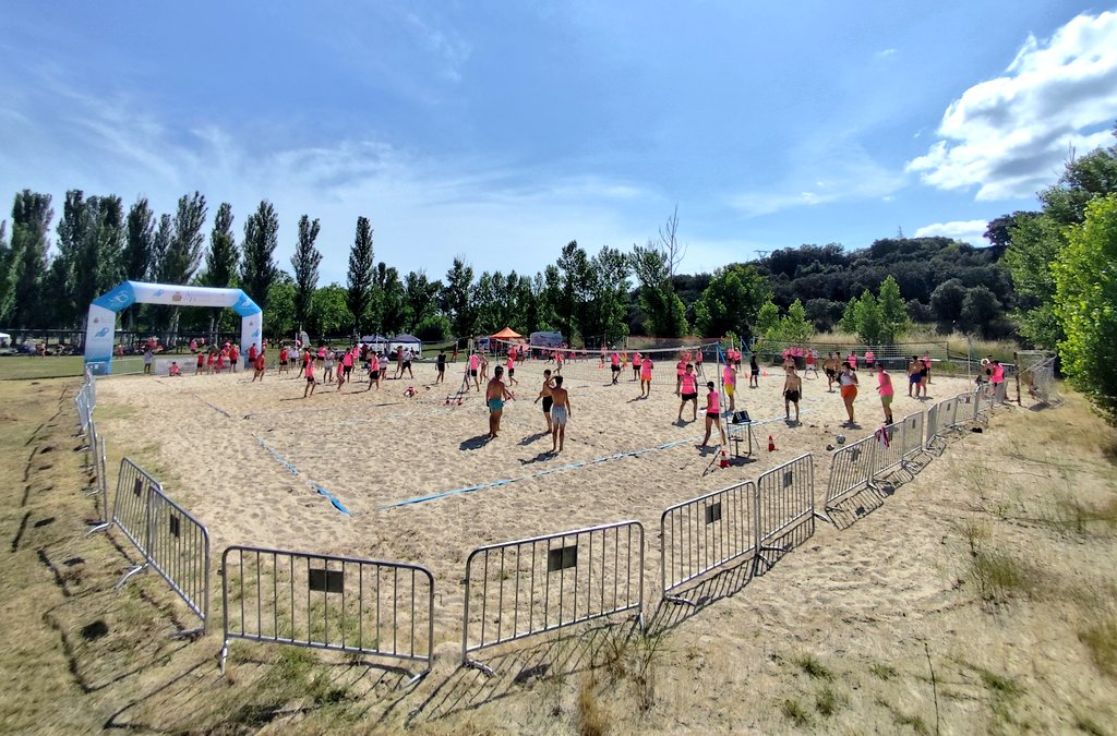 Diegoamartin13's tweet photo. 🟠 VOLEY PLAYA

🏐 La 2️⃣6️⃣' edición del Torneo 4️⃣x4️⃣ 'Villa de Aranda' @VoleyPlayAranda

📊 Cuadro de Honor Fase Final 🥇
🏆 Cucharita Cristiana
🥈 Blanquitas parecen de Holanda
🥉 Bollucos

📊 Cuadro de Honor Fase Final 🥈
🏆 Cómo nos llamamos
🥈 Gusanos Gafones

 📊 Consulta todos los resultados en @VoleyPlayAranda: https://t.co/UUNPnjOfjM

🎦 https://t.co/7e2rNuQ1Lr