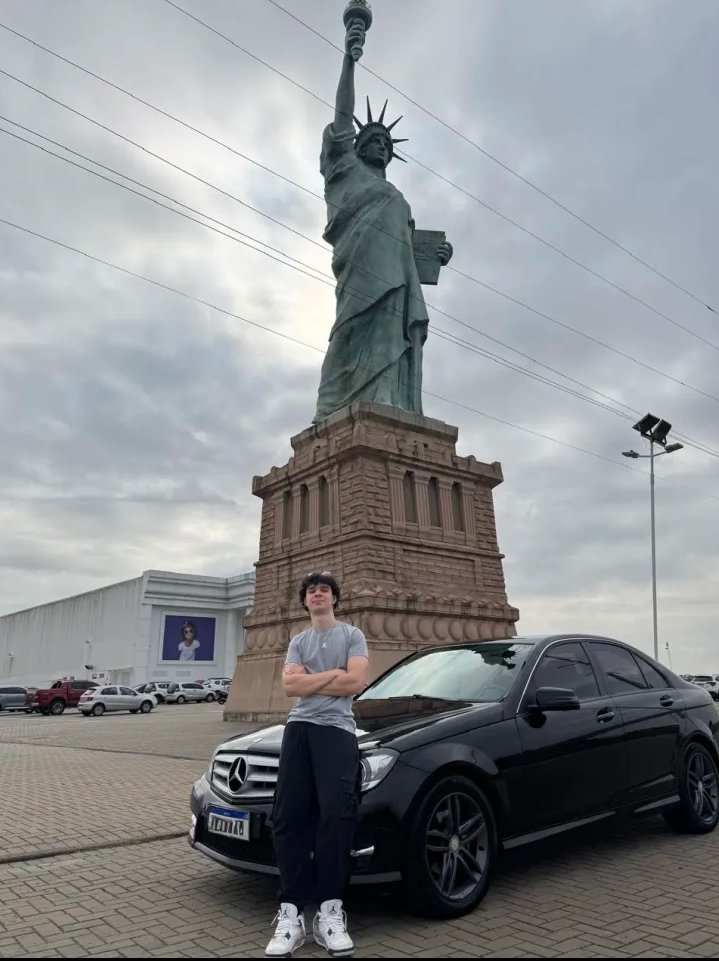 oi pessoal to muito feliz aqui hoje pra dividir a minha última conquista com vcs, eu comprei uma mercedes benz