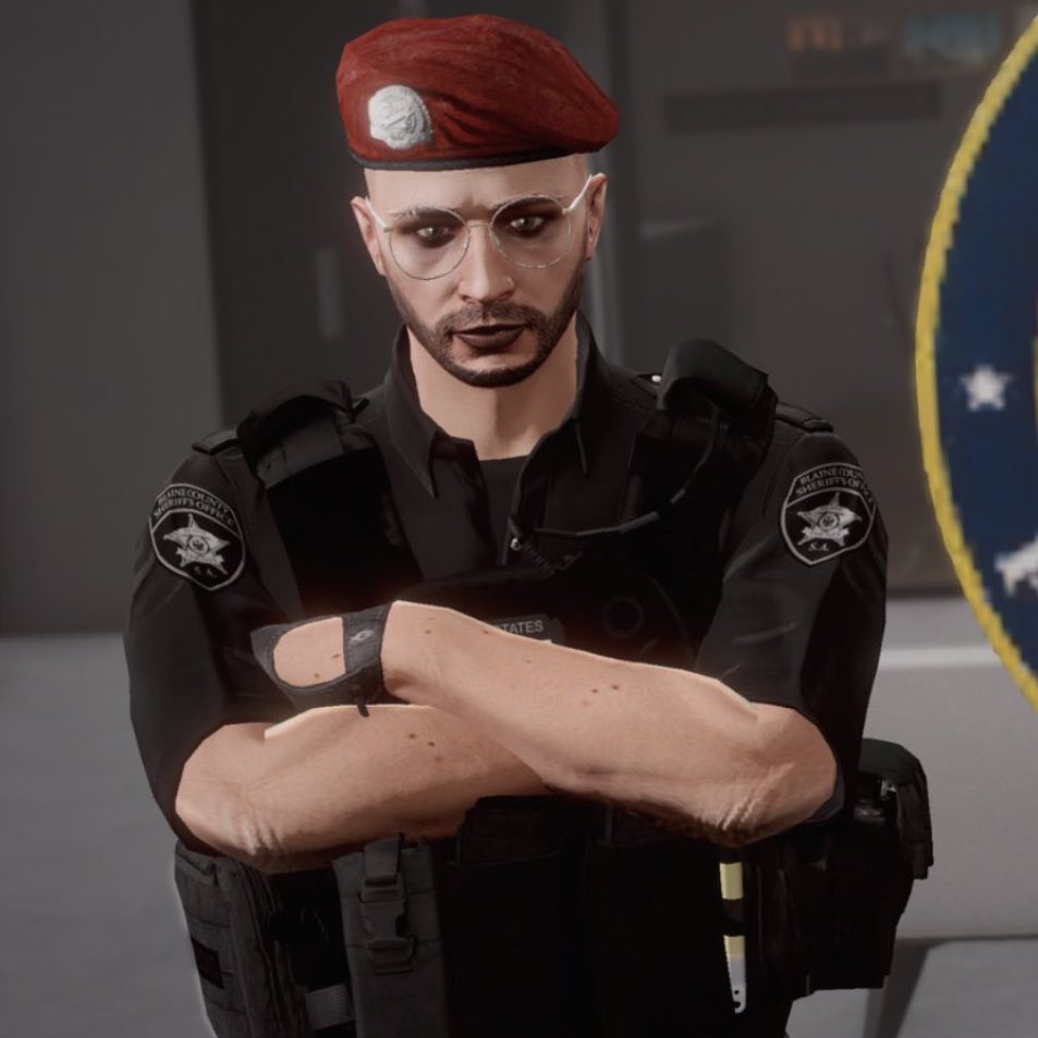 يوم سمعت ابو احمد يقول انو كافح المكافح راح يتقاعد جاني فلاش باك للأيام الجميله .. 

شخصية عظيمه
شخصية تاريخيه 

انت تتكلم عن افضل عسكري في تاريخ مدينة ريسبكت و فايف ام بعد انور بن محمد .

انتهت رواية شخصية عظيمه بإسم العسكري الشريف وحامي الدولة من فساد الإجرام 

سقط برج الشرطة💔