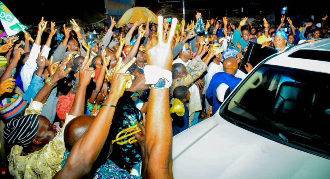 raufaregbesola's tweet image. I extend my heartfelt gratitude to our supporters, loyalists, and members of the African Democratic Congress (ADC) in Ijesaland who came out in large numbers to welcome us back home today, Saturday, July 12, 2025 – despite our delayed arrival. Your support and warm reception mean…