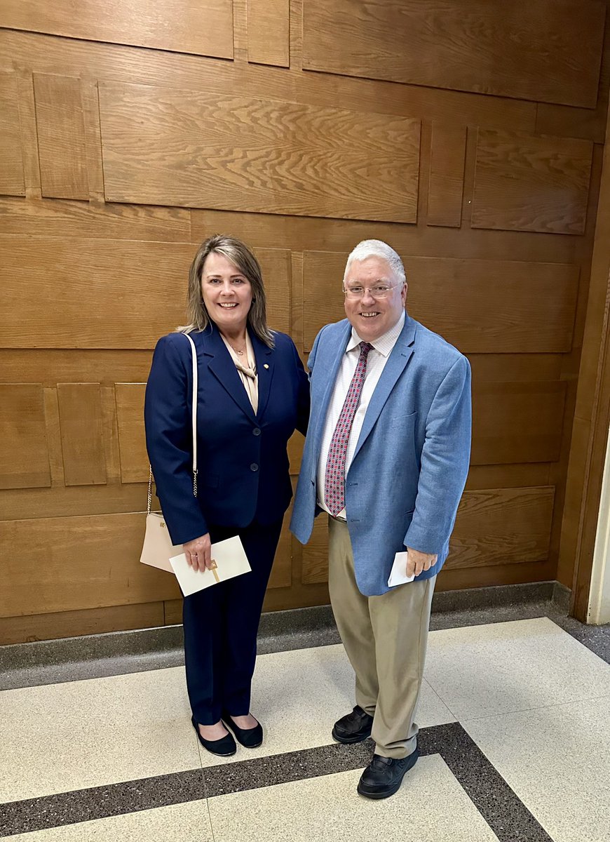 TresaHowell4WV's tweet image. It was a pleasure to attend the EMS Leadership Certificate Graduation Ceremony at the University of Charleston with @wvgovernor Morrisey as keynote speaker. Congratulations to the graduates—your dedication to service and leadership is making a real difference in our communities