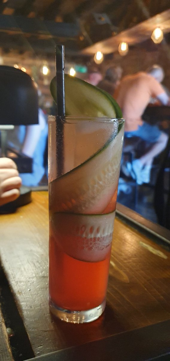 CMoondrop's tweet image. Honestly enjoyed tonight with these beans after everything that has happened over the past year they have just never left my side tonight was bliss love you guys