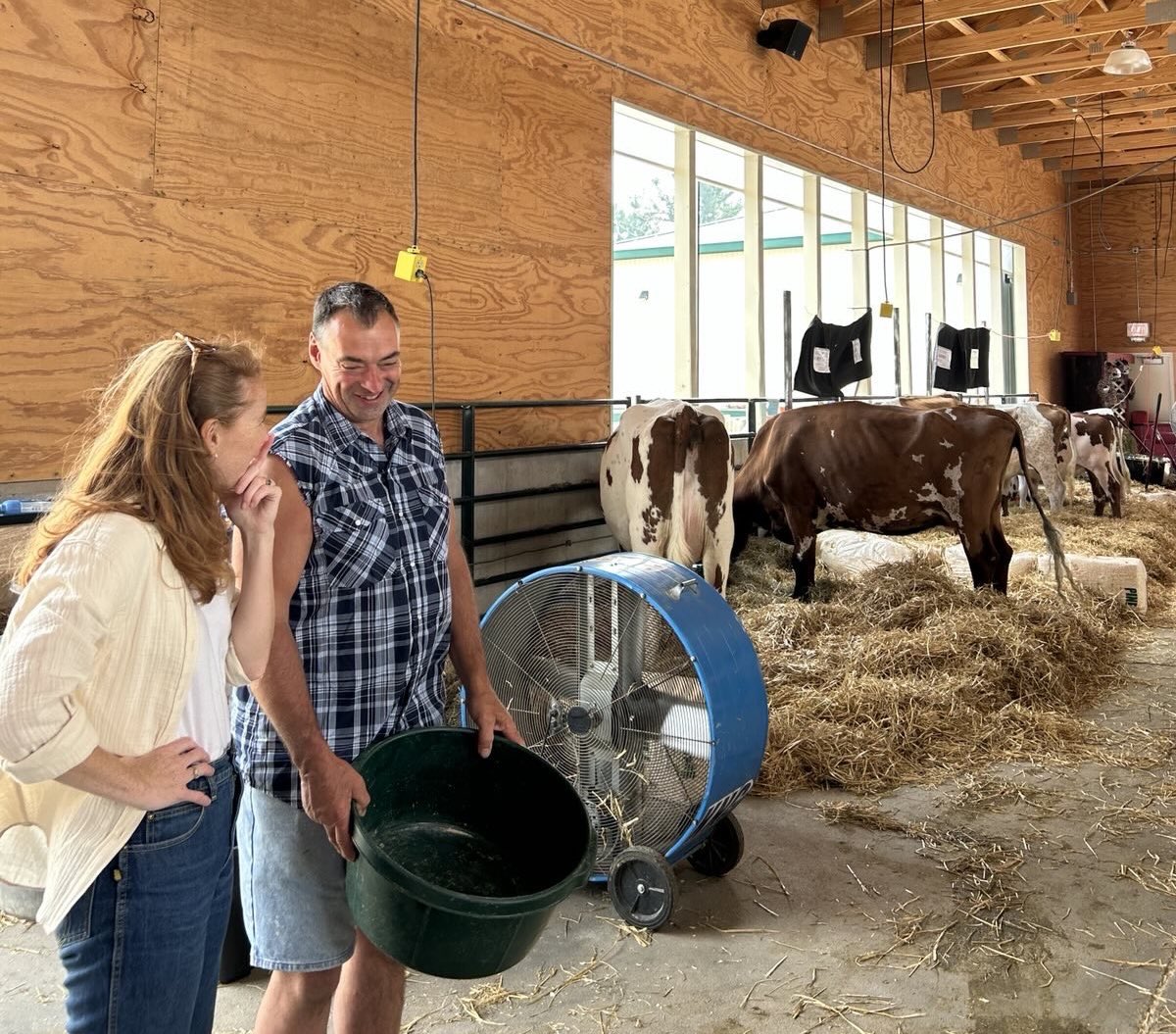 RebeccaforWI's tweet image. I used to love showing cattle at the Northern Wisconsin State Fair. Great to catch up with farm friends still carrying on this tradition. Good luck to all the open show dairy exhibitors tomorrow!
