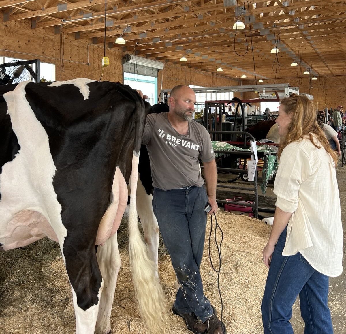RebeccaforWI's tweet image. I used to love showing cattle at the Northern Wisconsin State Fair. Great to catch up with farm friends still carrying on this tradition. Good luck to all the open show dairy exhibitors tomorrow!