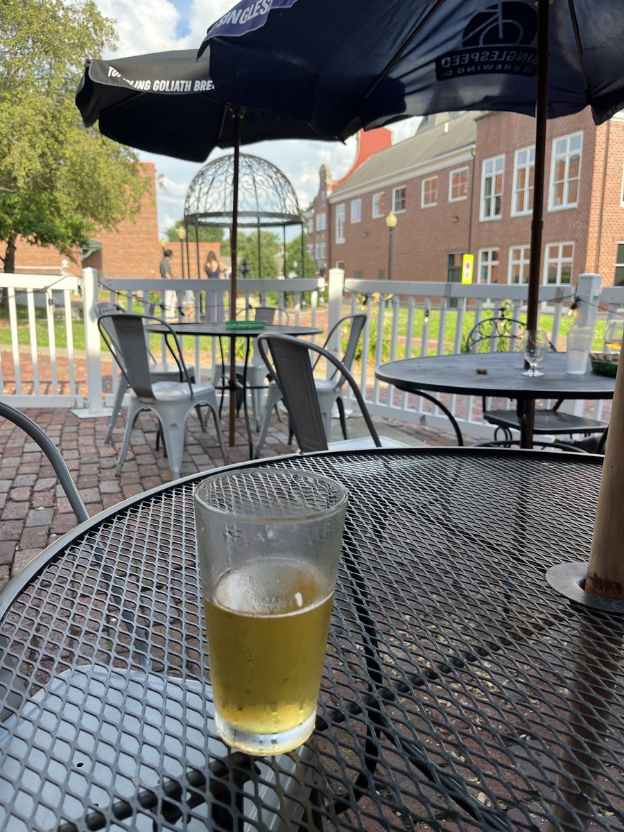 Perfect night for peanuts and beer.