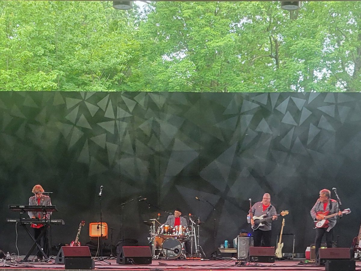 local4afm's tweet image. It's time to rock into the night with The AirChiefs at the @CainPark Arts Festival. Thanks to @TheMPTF and Local 4 Music Fund. Support #LiveMusic and #LocalArtists! ##UnionMusicians
