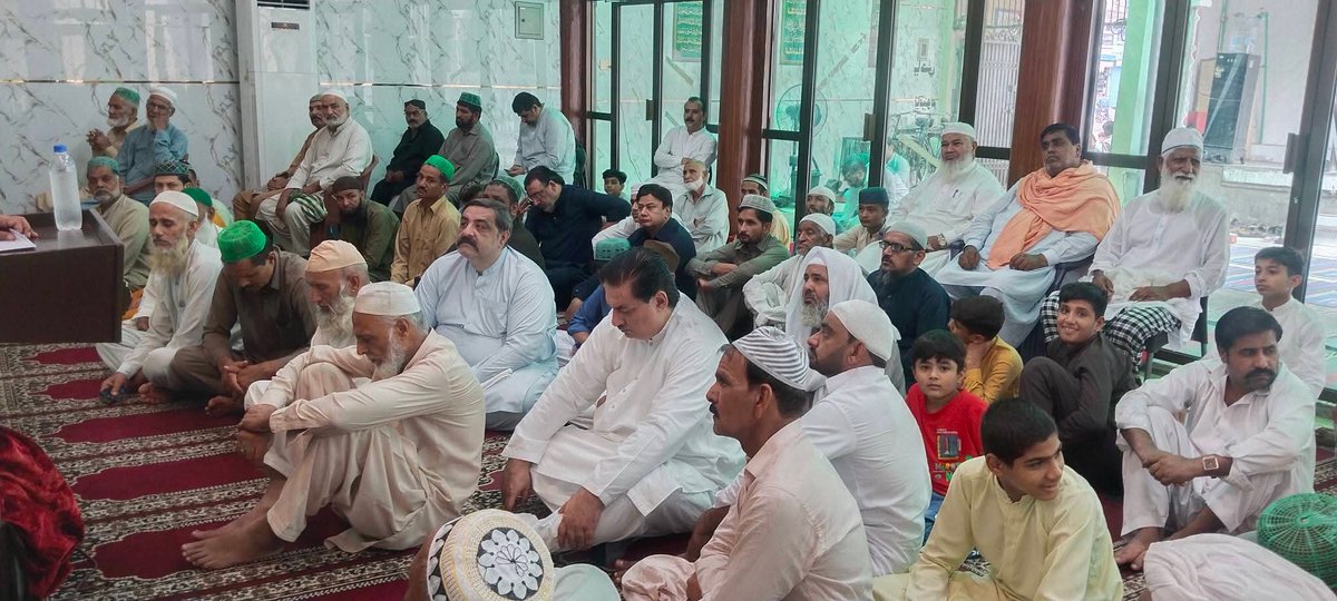MamoonButtPMLN's tweet photo. سفیر پاکستان، سپوت گوجرانوالہ سابق وفاقی وزیر انجینئر خرم دستگیر خان اپنے انتخابی حلقہ یوسی 1 پونڈانوالہ چوک کے دورہ کے دوران علاقہ مکینوں سے ملاقاتیں کررہے ہیں۔

#TeamKDK

@kdastgirkhan https://t.co/4YzZ4nh1vg