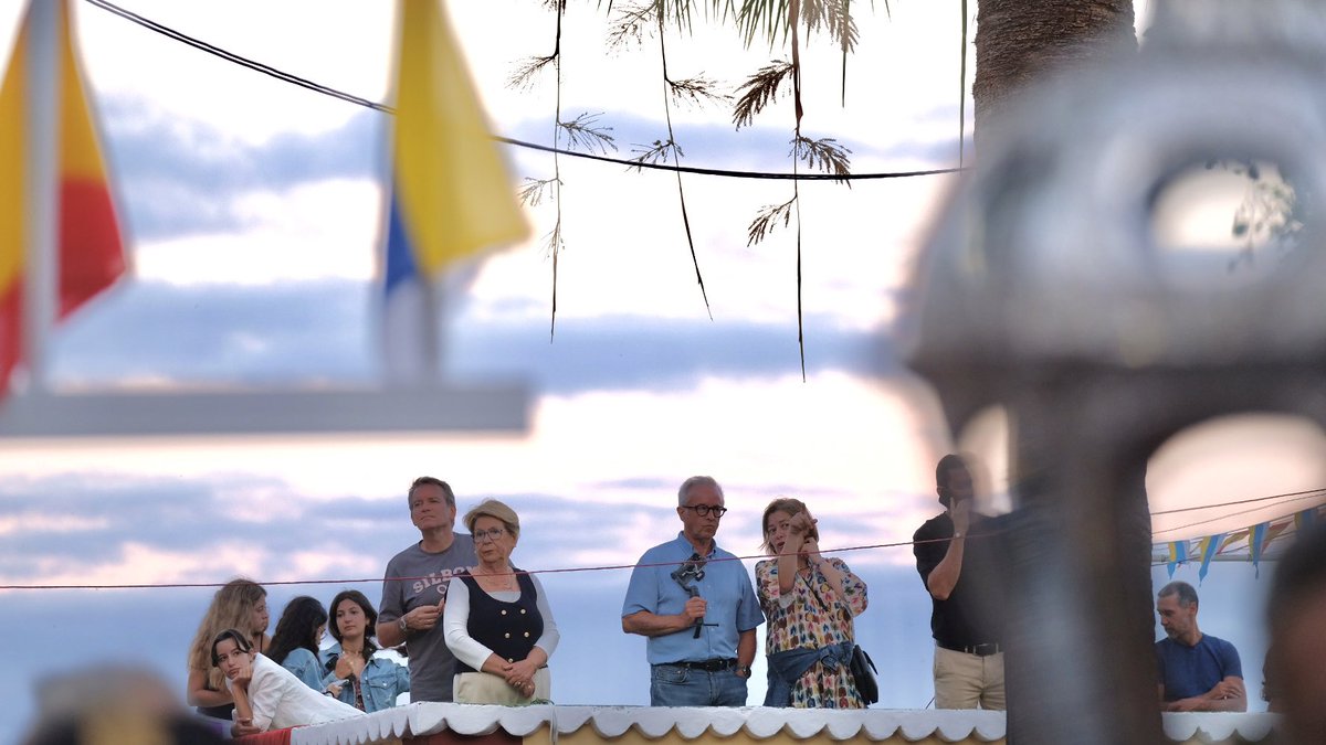 MDominguez_Glez's tweet image. Emotiva llegada de La Virgen de Las Nieves a la Iglesia de La Encarnación de Santa Cruz de La Palma, tras partir Del Real Santuario de las Nieves.
Un camino en procesión donde estuvo acompañada del cariño de todos los canarios que sienten tan fervientemente estas fiestas de la…